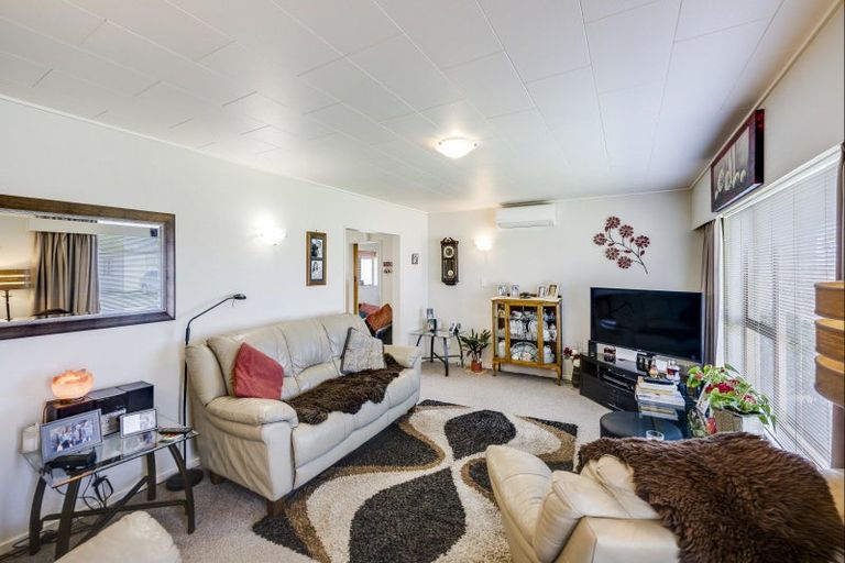 Photo of property in 3/17 Ngarimu Crescent, Taradale, Napier, 4112