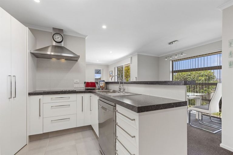 Photo of property in 48 Blanche Road, Papamoa Beach, Papamoa, 3118