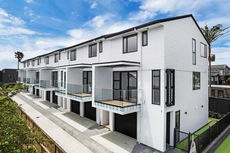 Photo of property in 8/20 Ayr Road, Pakuranga, Auckland, 2010