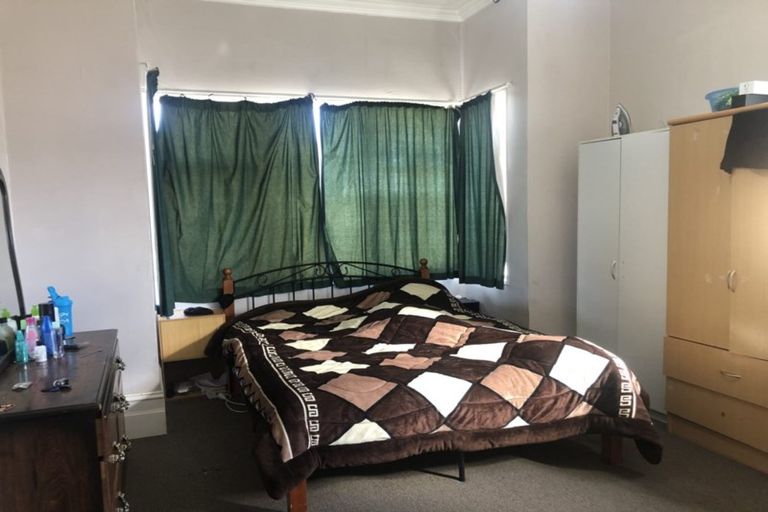 Photo of property in 15 Cutten Street, South Dunedin, Dunedin, 9012