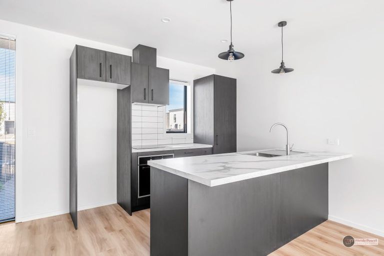 Photo of property in 53 Pipi Place, Levin, 5510