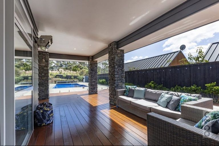 Photo of property in 6 Pheasant Lane, Waimauku, 0812