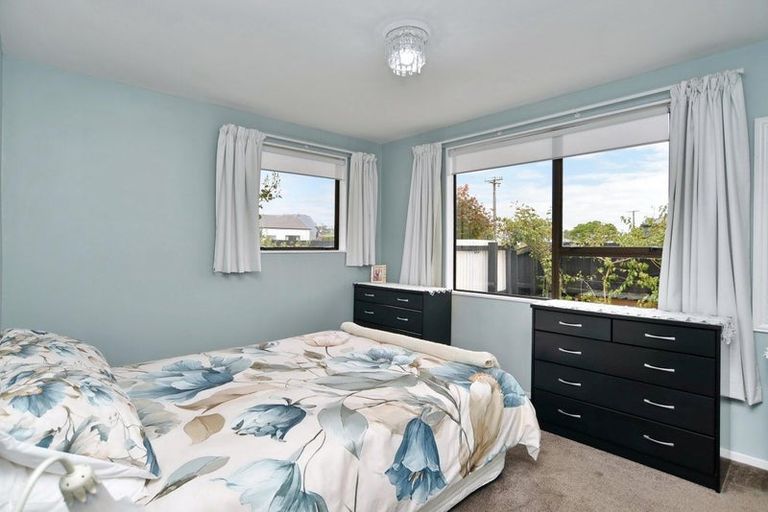 Photo of property in 1/7 Sefton Street, Belfast, Christchurch, 8051