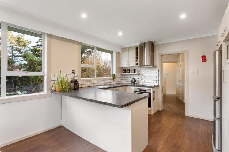 Photo of property in 12 Waldron Crescent, Green Island, Dunedin, 9018