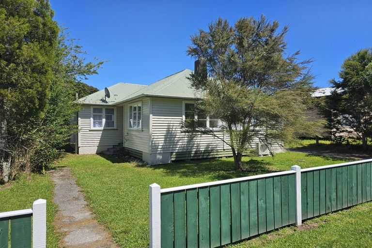 Photo of property in 66 Domett Street, Westport, 7825