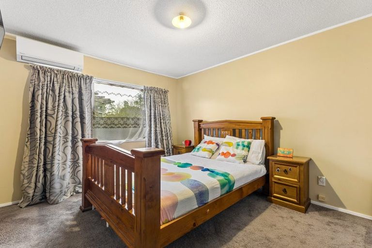 Photo of property in 86 Carnoustie Drive, Wattle Downs, Auckland, 2103