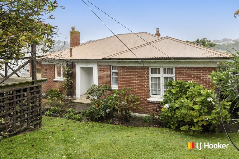 Photo of property in 19 Silverton Street, Andersons Bay, Dunedin, 9013