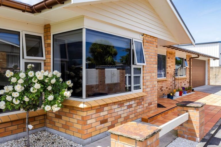 Photo of property in 11 Grey Street, Hawera, 4610