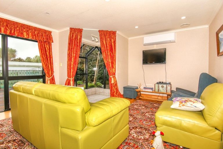 Photo of property in 15 Eastons Road, Westport, 7825