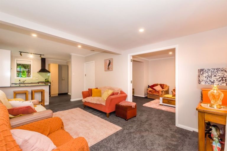 Photo of property in 48 Hookway Grove, Paraparaumu, 5032