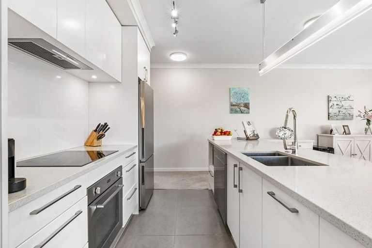 Photo of property in 58 Rewa Rewa Lane, Orewa, 0931