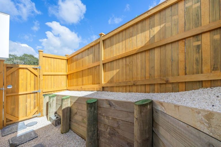 Photo of property in 18 Waka Street, Albany Heights, Auckland, 0632