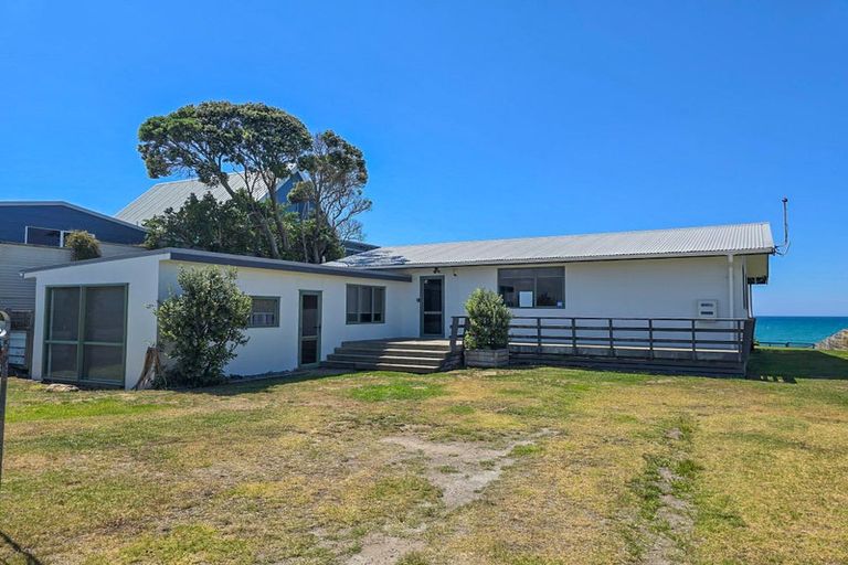 Photo of property in 167 Pukehina Parade, Pukehina, 3189