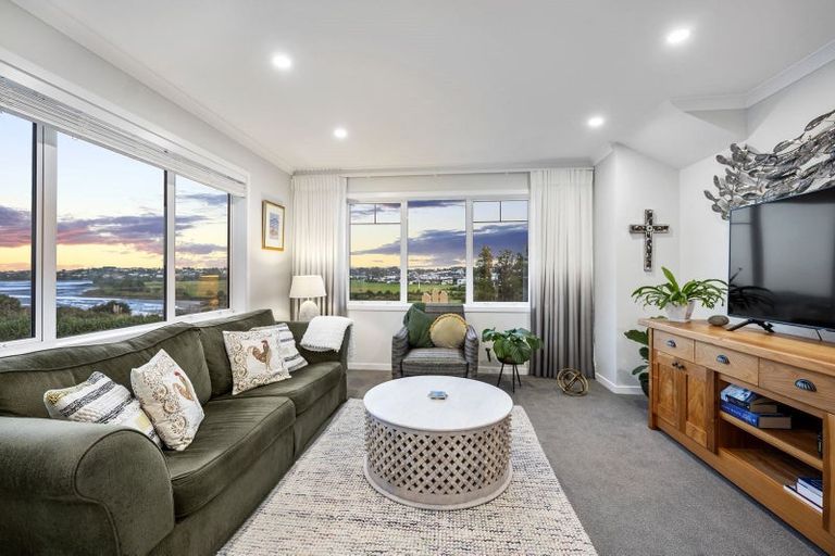 Photo of property in 134 Arran Point Parade, Orewa, 0931