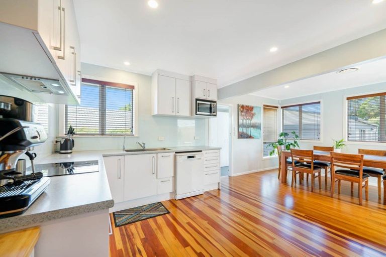 Photo of property in 68 Andrew Road, Howick, Auckland, 2010