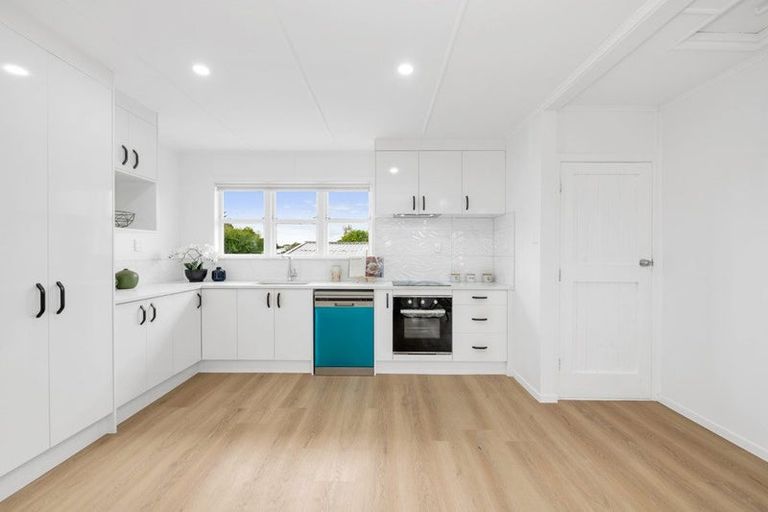 Photo of property in 18 Crown Crescent, Otara, Auckland, 2023