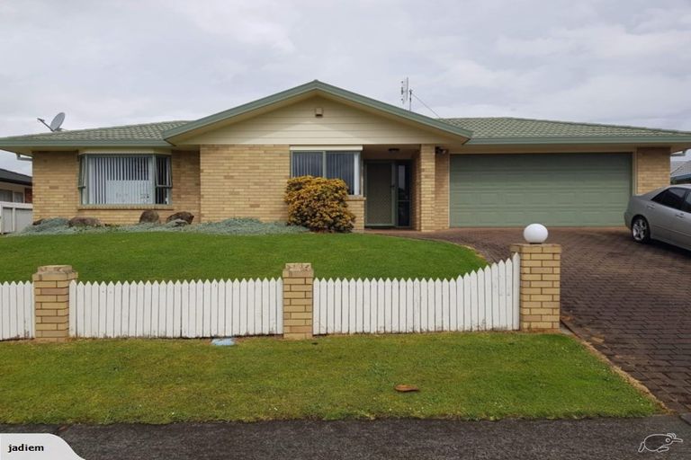Photo of property in 58 Elsie Drive, Waiuku, 2123