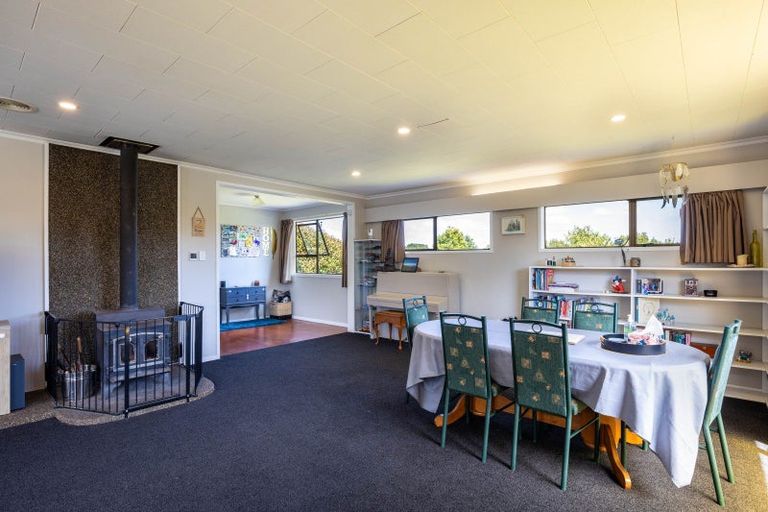 Photo of property in 114 Oxford Road, Okato, 4335