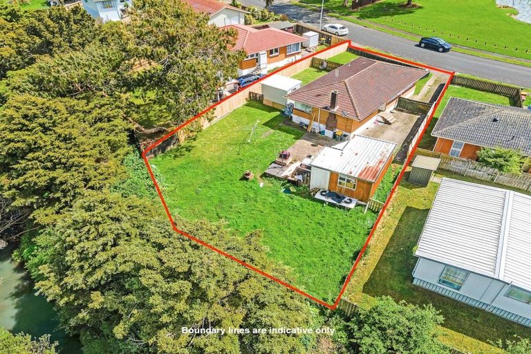 Photo of property in 20 Innismara Avenue, Wattle Downs, Auckland, 2103