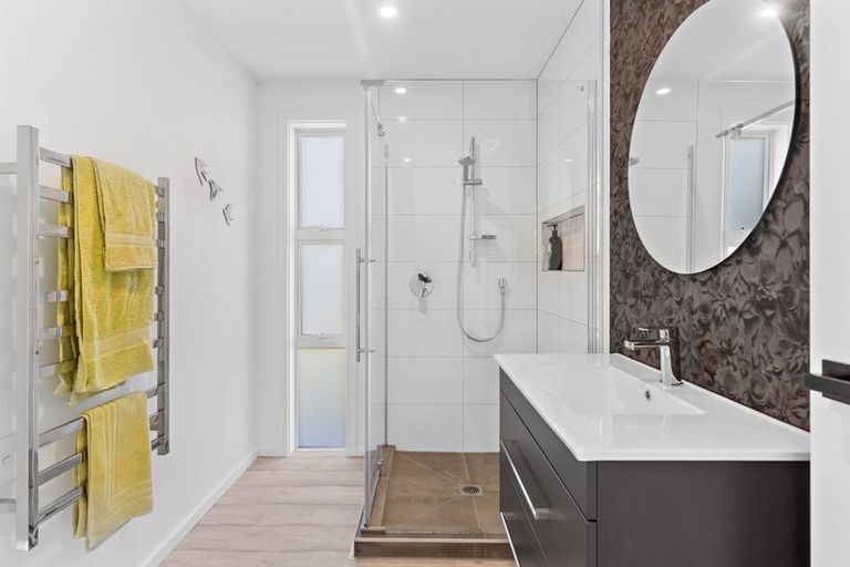 Photo of property in 33 Mcmaster Street, Greytown, 5712