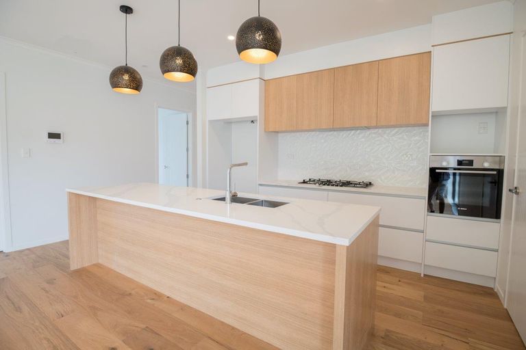 Photo of property in 42 Taikura Avenue, Red Beach, 0932