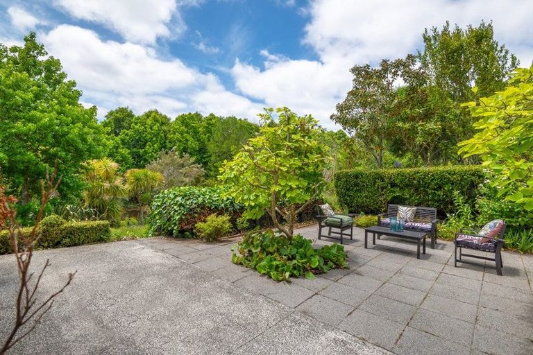 Photo of property in 47 English Oak Drive, Schnapper Rock, Auckland, 0632