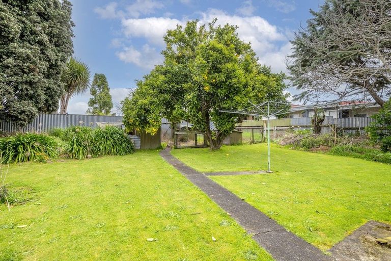 Photo of property in 17 Devon Street, Levin, 5510