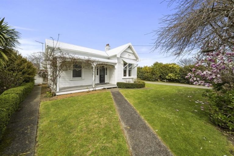 Photo of property in 22 Disraeli Street, Hawera, 4610
