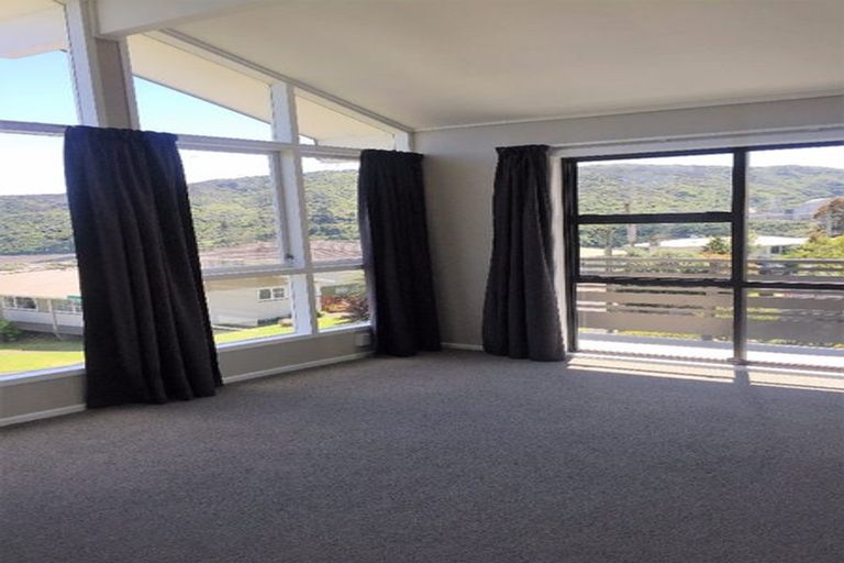 Photo of property in 19 Lord Street, Stokes Valley, Lower Hutt, 5019
