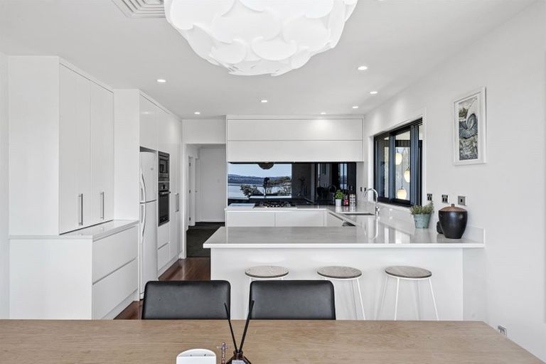 Photo of property in 4 Pluto Place, Beach Haven, Auckland, 0626