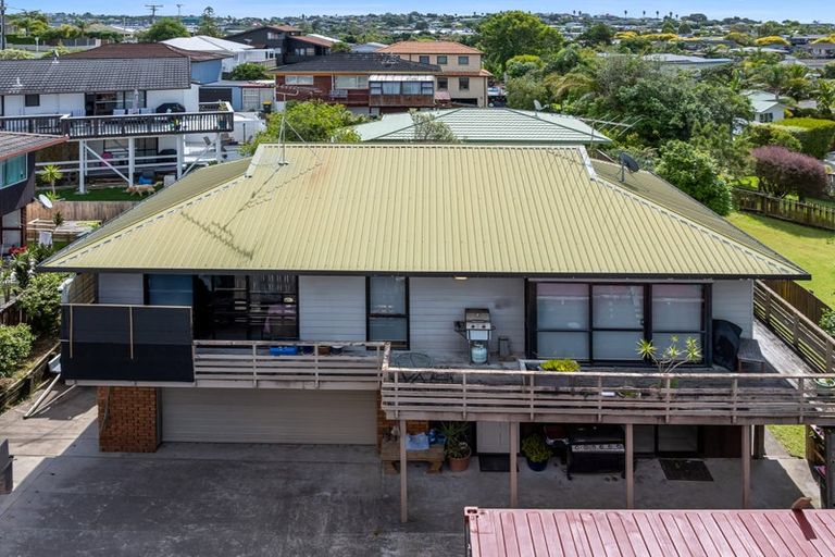 Photo of property in 2/35 Bay Street, Red Beach, 0932