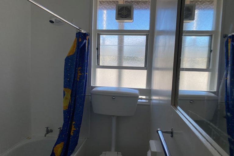 Photo of property in 9 Esplanade Road, Mount Eden, Auckland, 1024