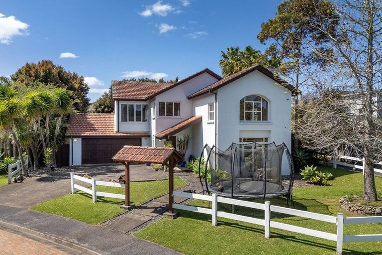 Photo of property in 37 Kinleith Way, Albany, Auckland, 0632