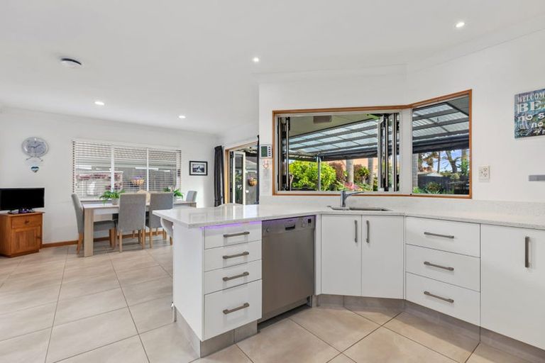 Photo of property in 37 Sorrento Key, Papamoa Beach, Papamoa, 3118