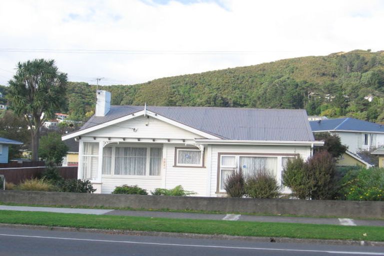 Photo of property in 338 Waiwhetu Road, Fairfield, Lower Hutt, 5011
