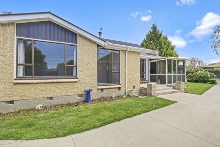 Photo of property in 18 Ashbourne Street, Burnside, Christchurch, 8053