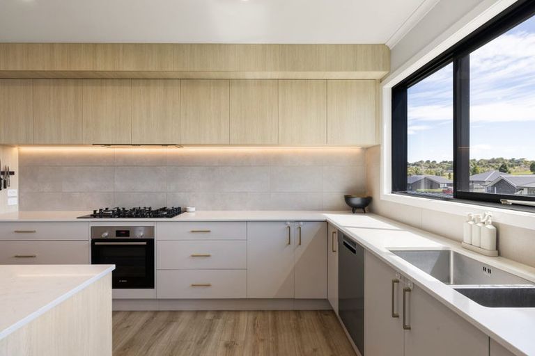 Photo of property in 28 Acacia Avenue, Kihikihi, Te Awamutu, 3800