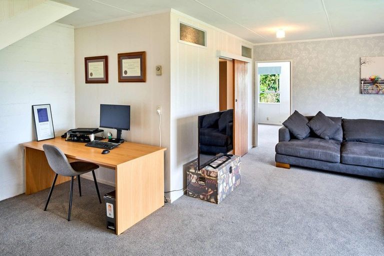 Photo of property in 14 Truro Road, Camborne, Porirua, 5026