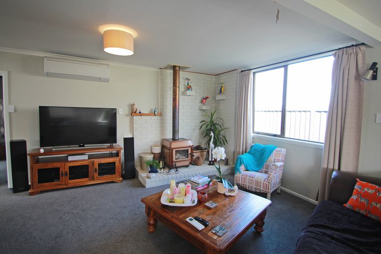 Photo of property in 10 Tweed Street, South Hill, Oamaru, 9400