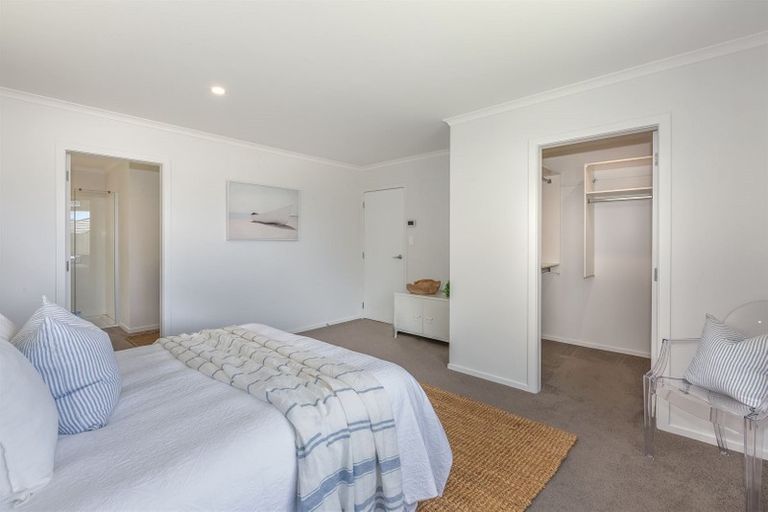 Photo of property in 210 Navigation Drive, Whitby, Porirua, 5024