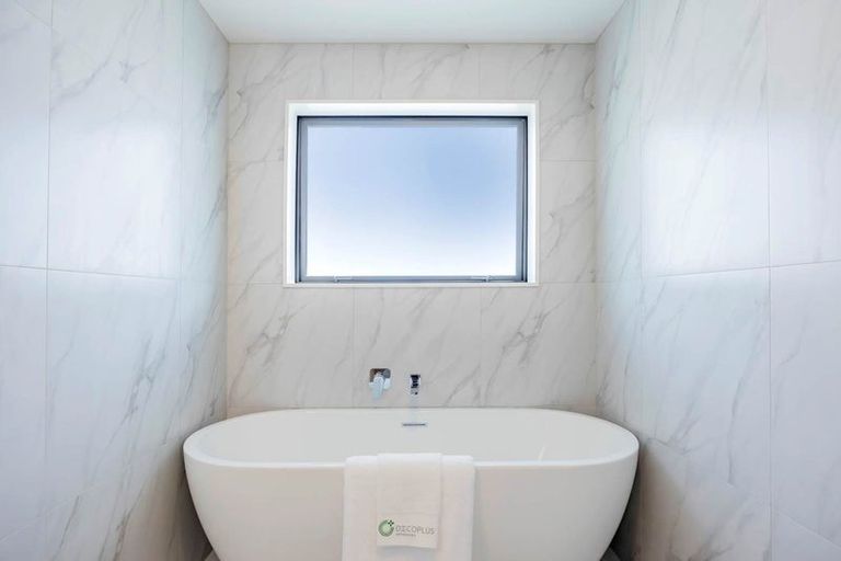 Photo of property in 215c Forrest Hill Road, Forrest Hill, Auckland, 0620