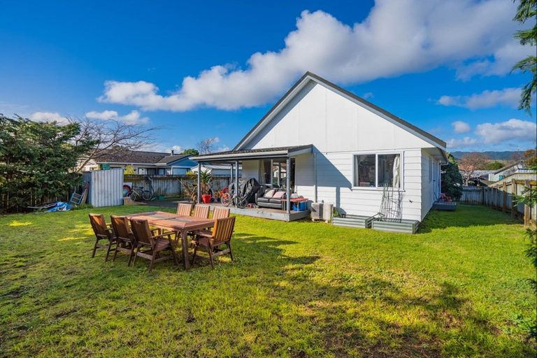 Photo of property in 32 Rosewood Place, Paraparaumu, 5032