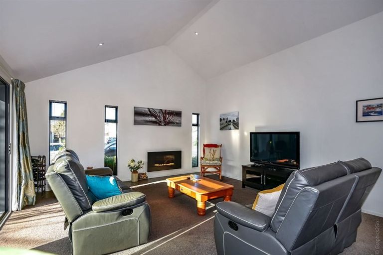 Photo of property in 54 Forest Drive, Parklands, Christchurch, 8083