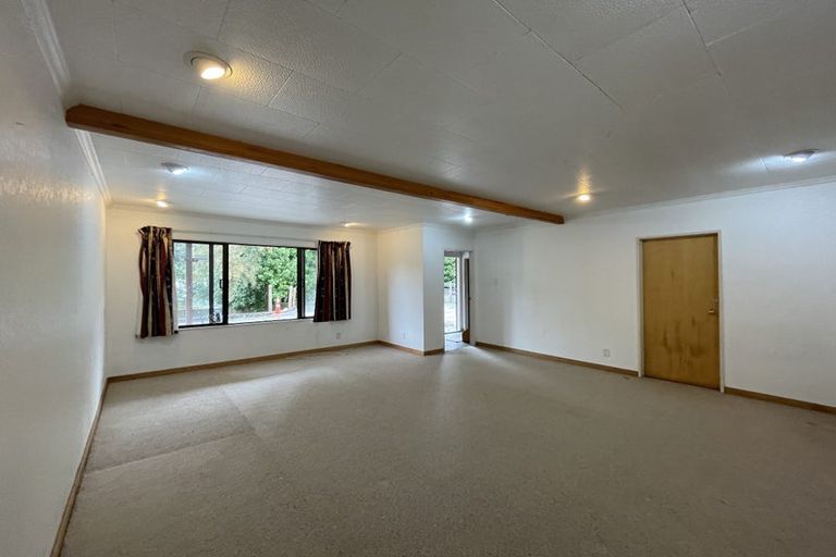 Photo of property in 50 Eugenia Rise, Totara Heights, Auckland, 2105