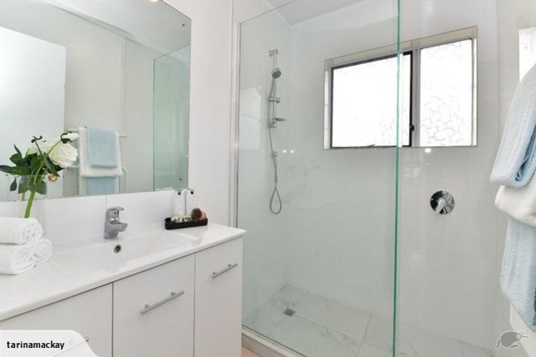 Photo of property in 1/37 Stredwick Drive, Torbay, Auckland, 0630