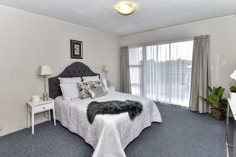 Photo of property in 1/23b Hillsborough Road, Hillsborough, Auckland, 1042