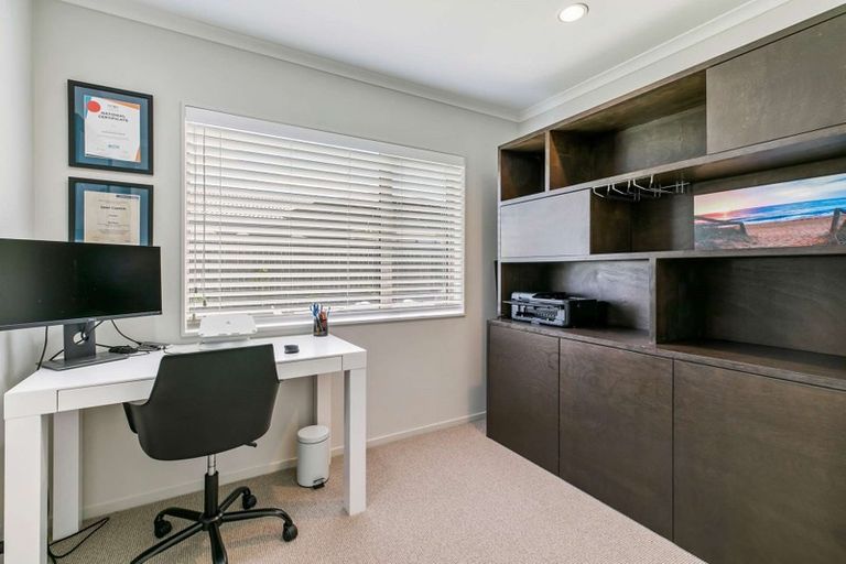 Photo of property in 5 Wick Place, Wattle Downs, Auckland, 2103