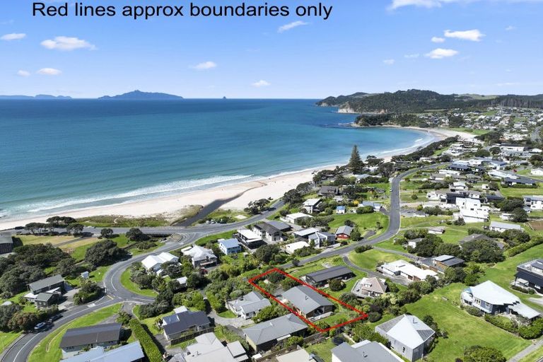 Photo of property in 12 Wairahi Road, Langs Beach, Waipu, 0582