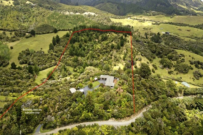 Photo of property in 52 Woods Road South, Colville, Coromandel, 3584