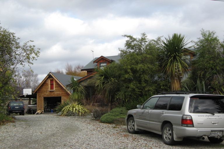 Photo of property in 2 Lindsay Place, Wanaka, 9305